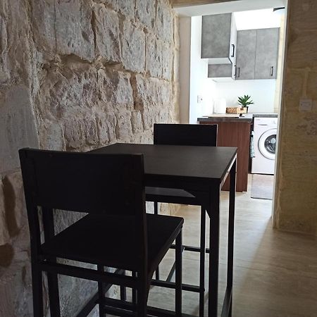 Beautiful 1-Bed Apartment In Hal Qormi Buitenkant foto